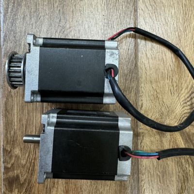 Motor 57CM23-3A (used, đã test như hình, mới 95%) ()