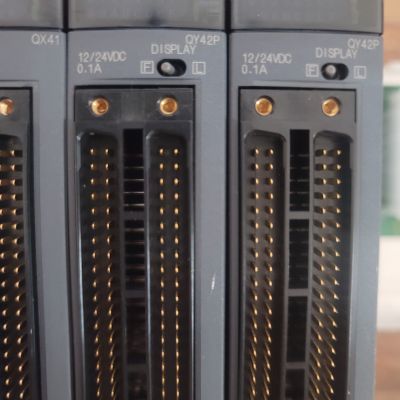 MODULE NGÕ RA MITSUBISHI QY42P (mới 90%) ()
